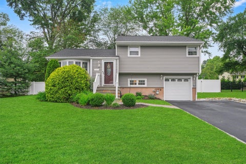 Featured picture for the property 876523