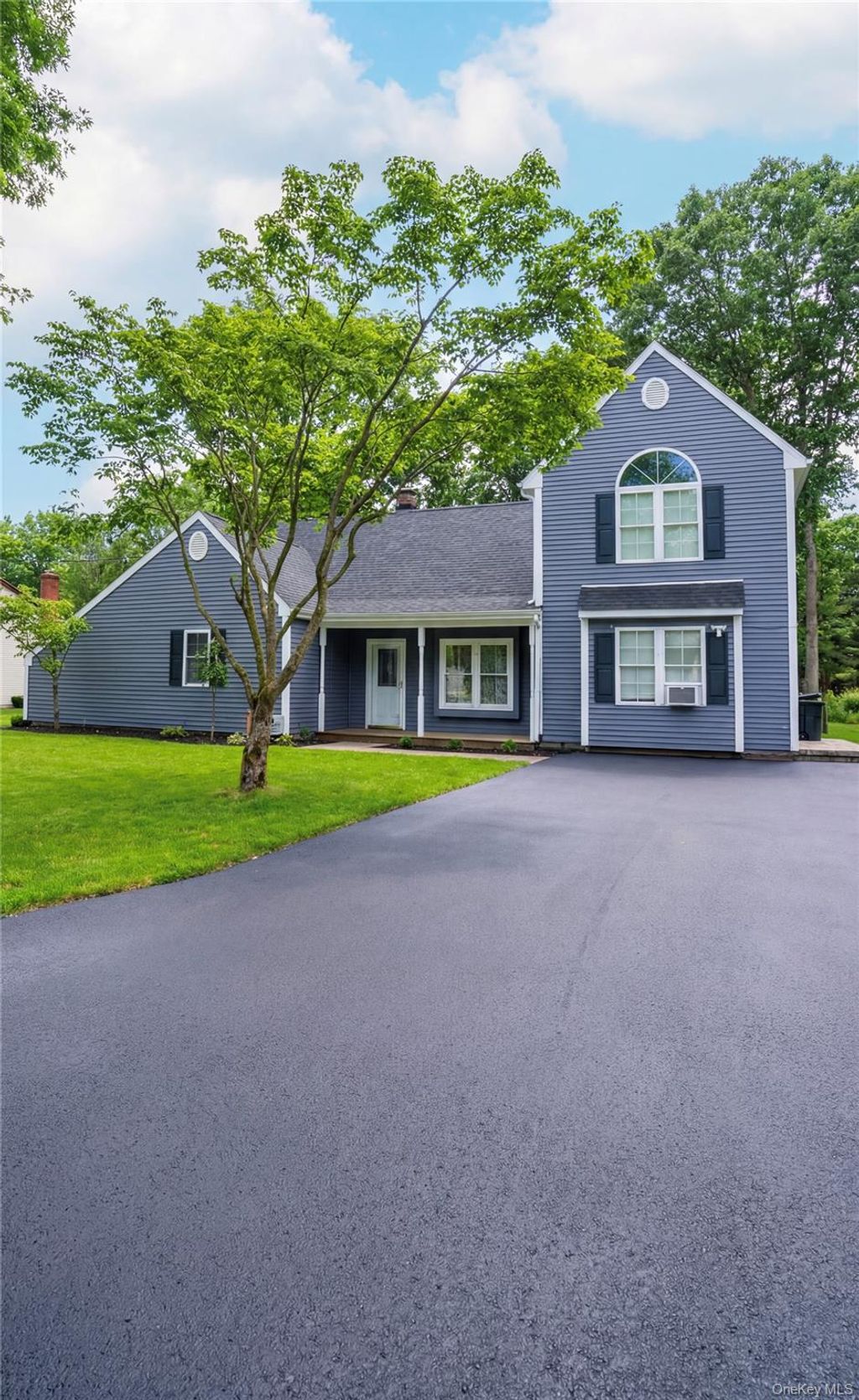 Photo of 160 Pennsylvania Avenue, Medford, NY 11763 (MLS # 965291)