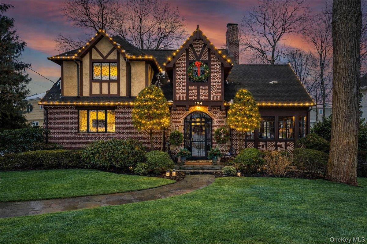 194 Hickory Grove Drive E