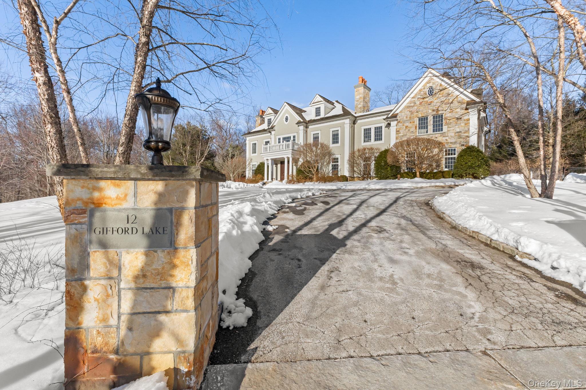 12 Gifford Lake Drive