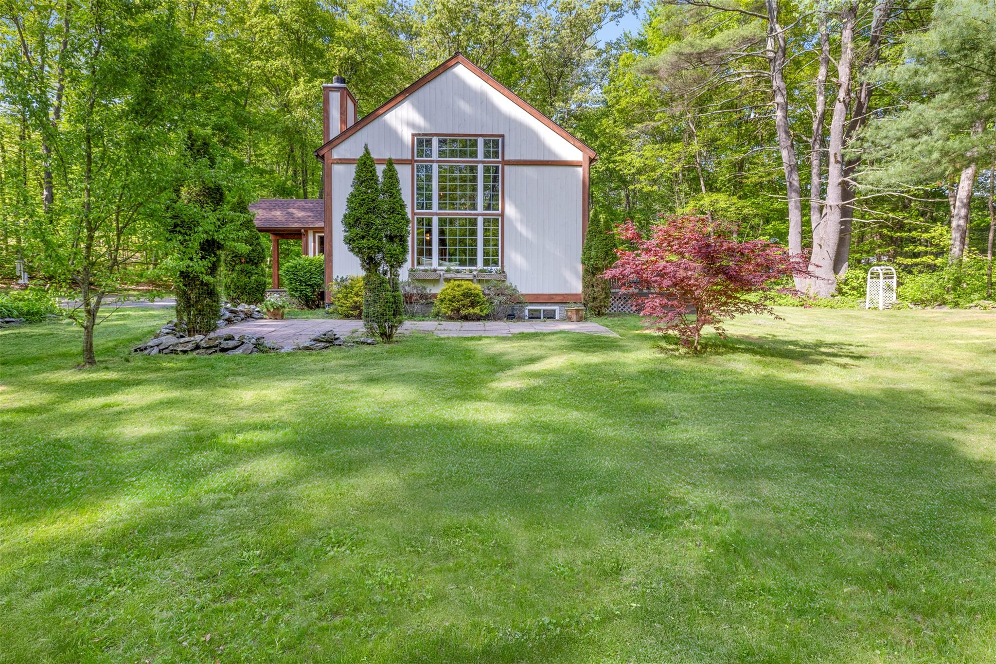 Fiddlers Bridge Road, Staatsburg, New York - 3 Bedrooms  
2 Bathrooms  
7 Rooms - 