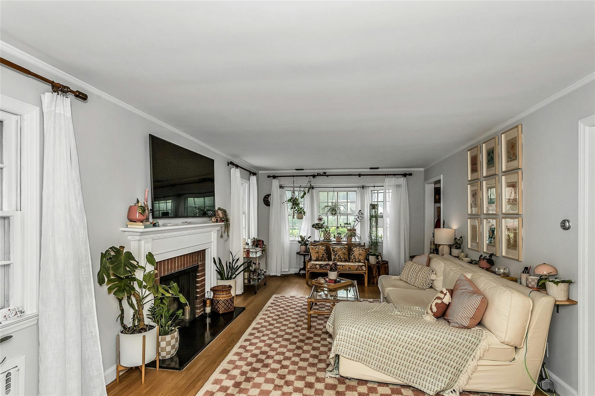 257 Hewlett Avenue, Merrick, New York image 7