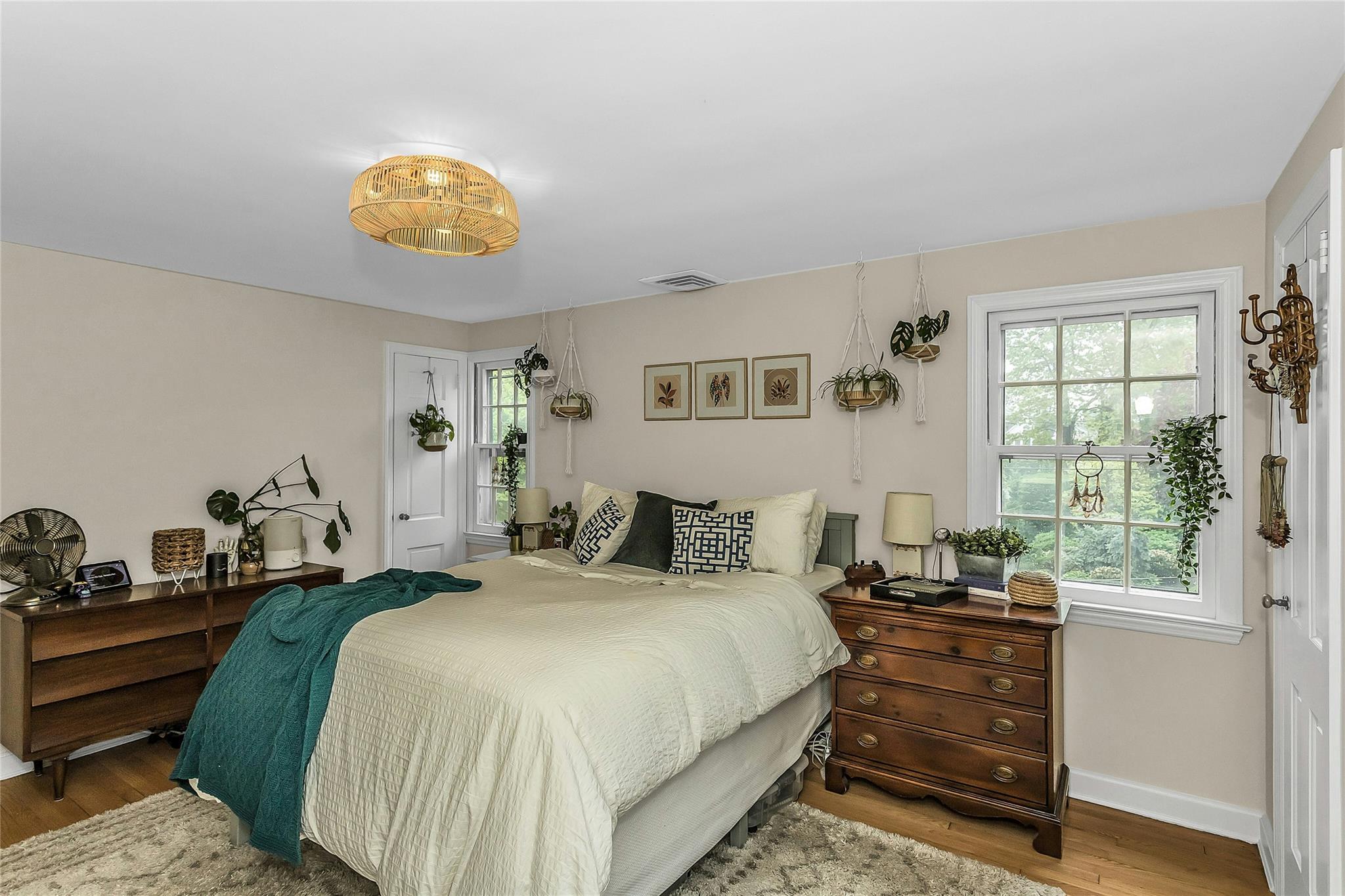 257 Hewlett Avenue, Merrick, New York image 16