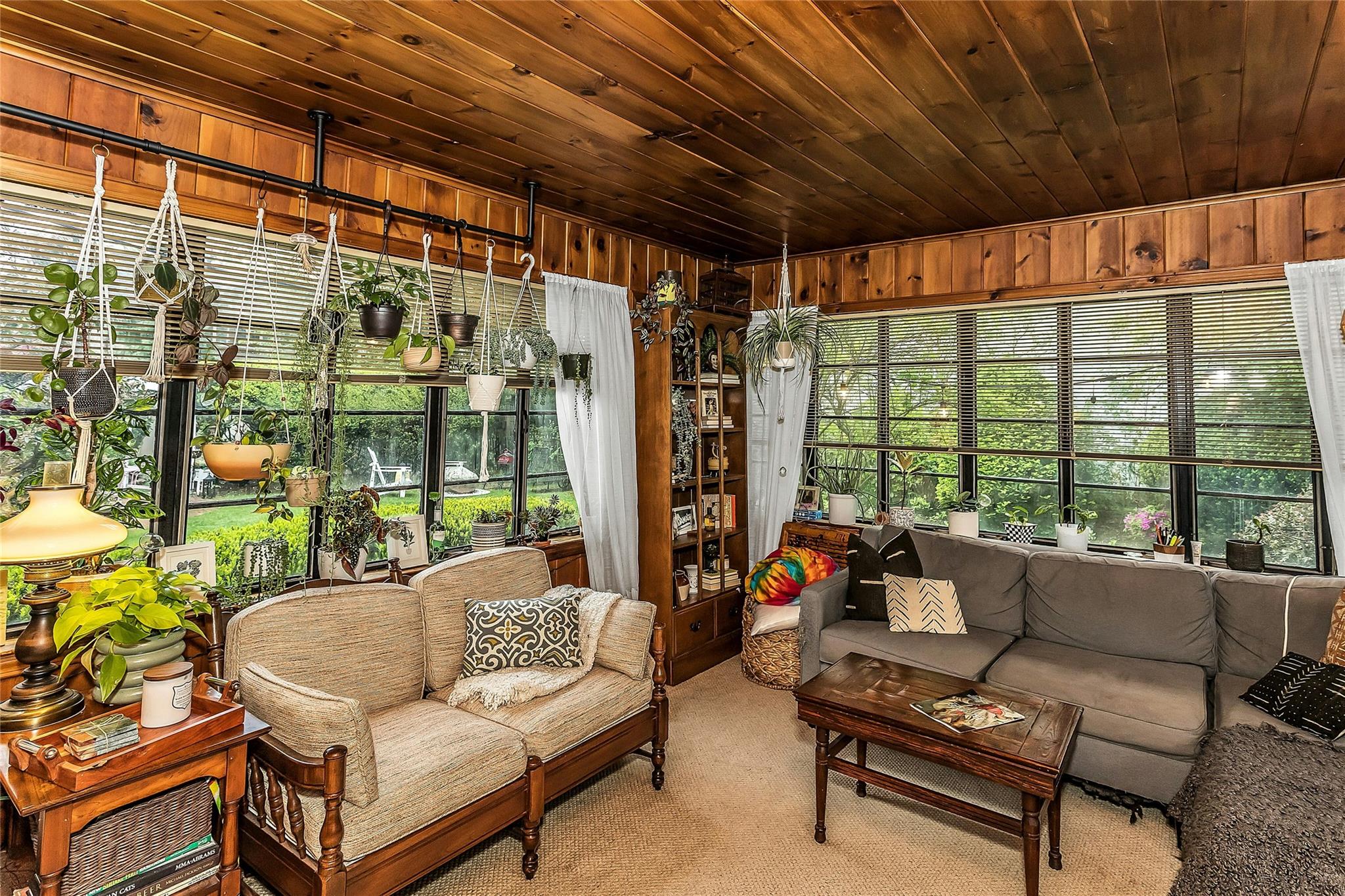 257 Hewlett Avenue, Merrick, New York image 9