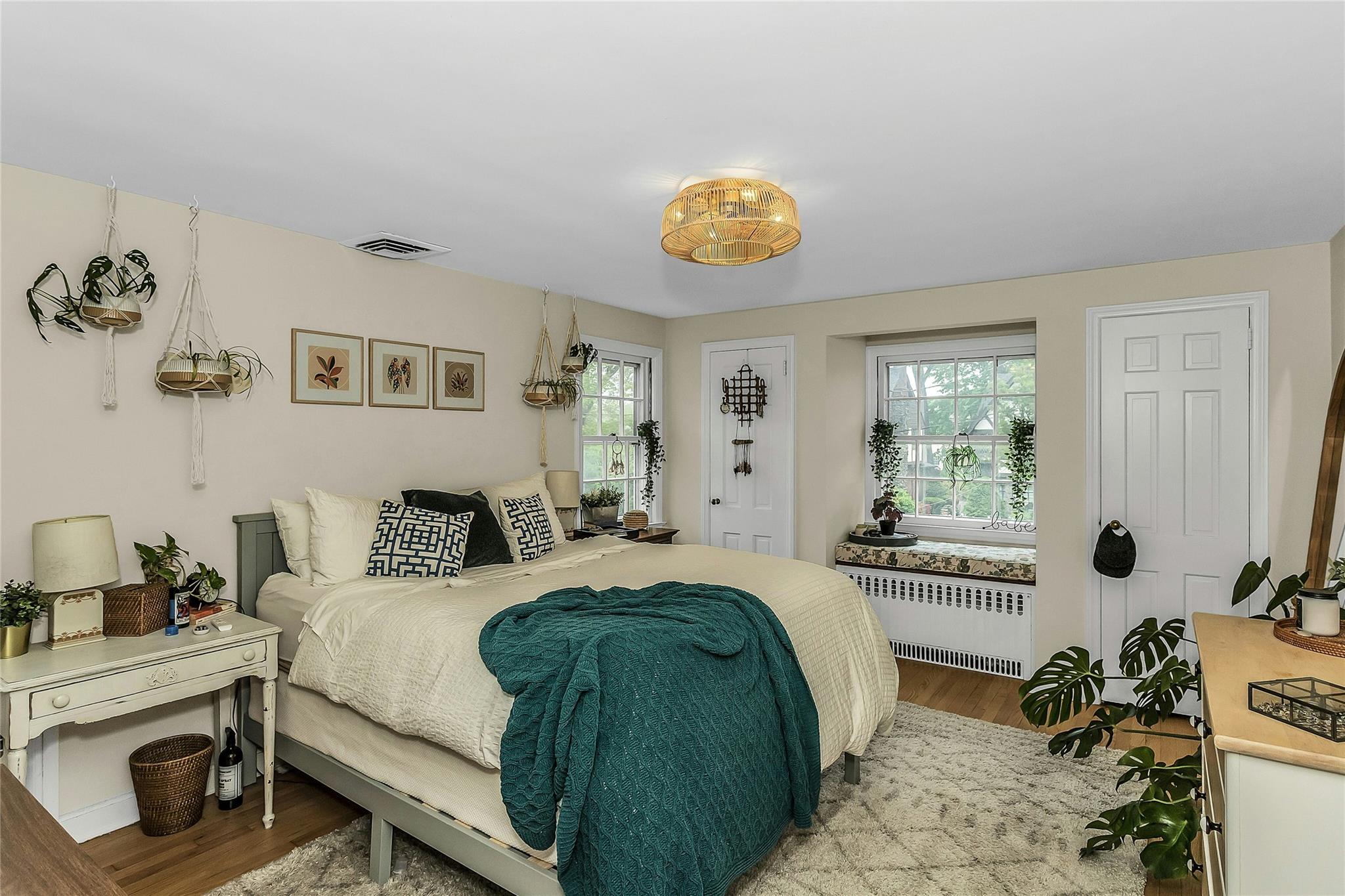 257 Hewlett Avenue, Merrick, New York image 15