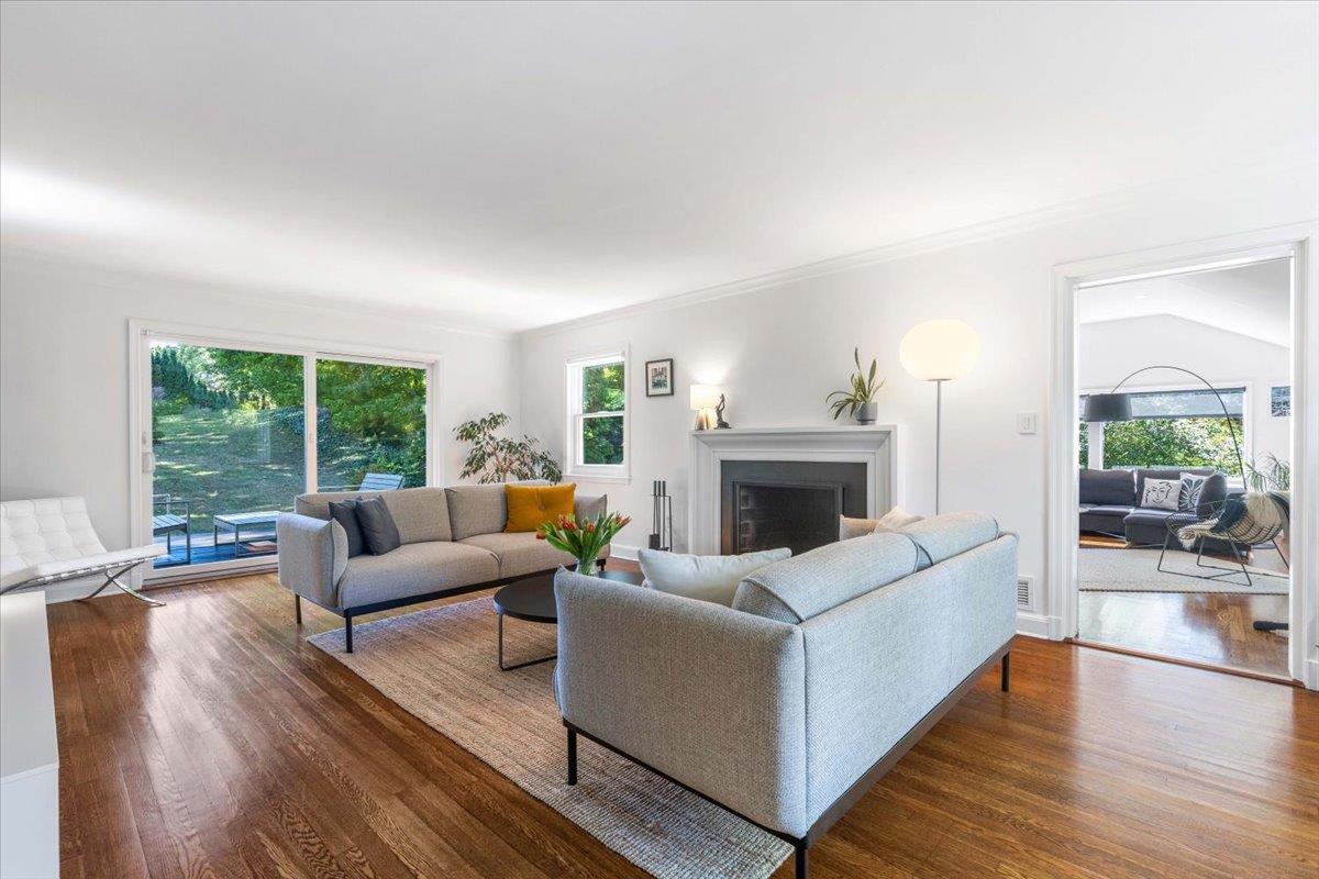 59 Larchmont Avenue, Larchmont, New York image 8
