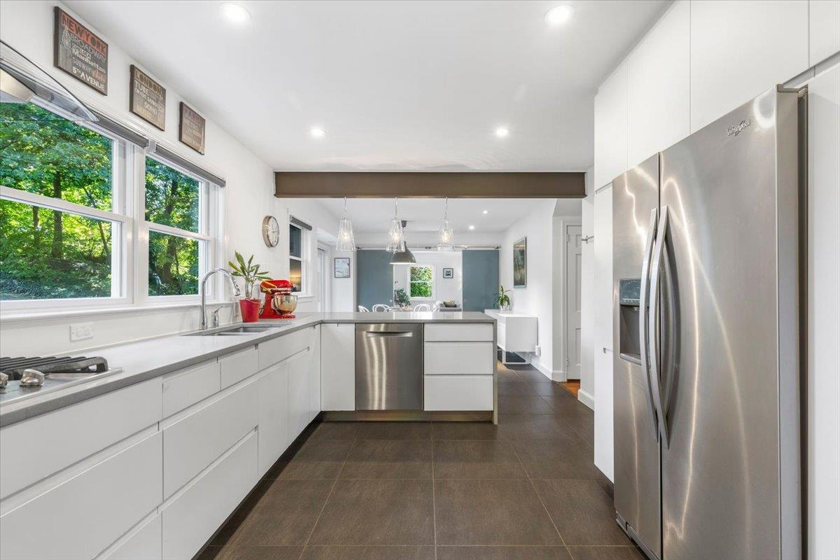 59 Larchmont Avenue, Larchmont, New York image 12
