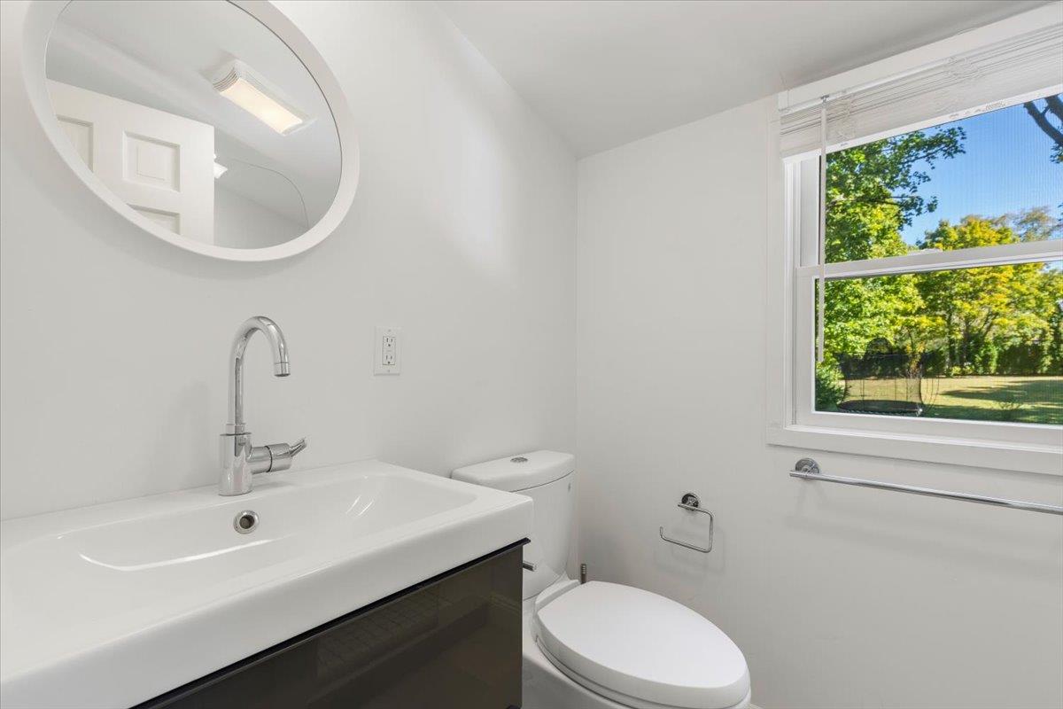 59 Larchmont Avenue, Larchmont, New York image 26