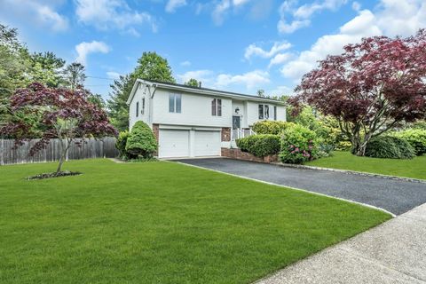 1 Valley Forge Drive Wheatley Heights NY 11798