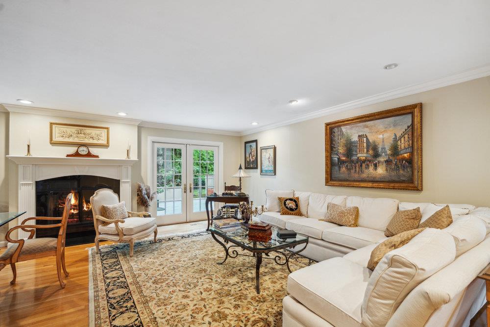 130 Golf View Drive, Jericho, New York image 6