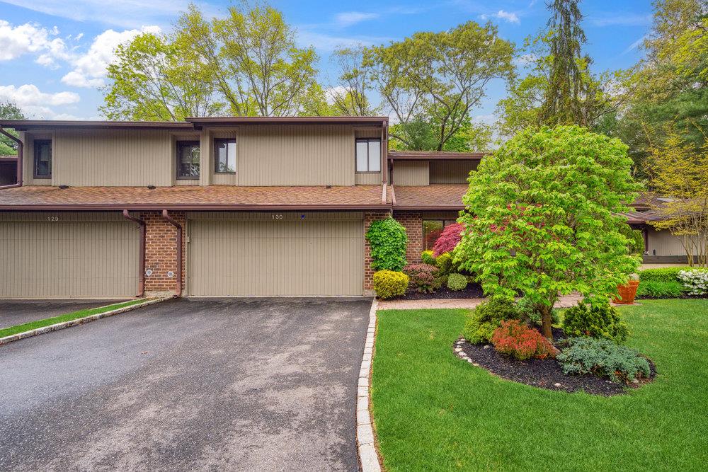 130 Golf View Drive, Jericho, New York image 29