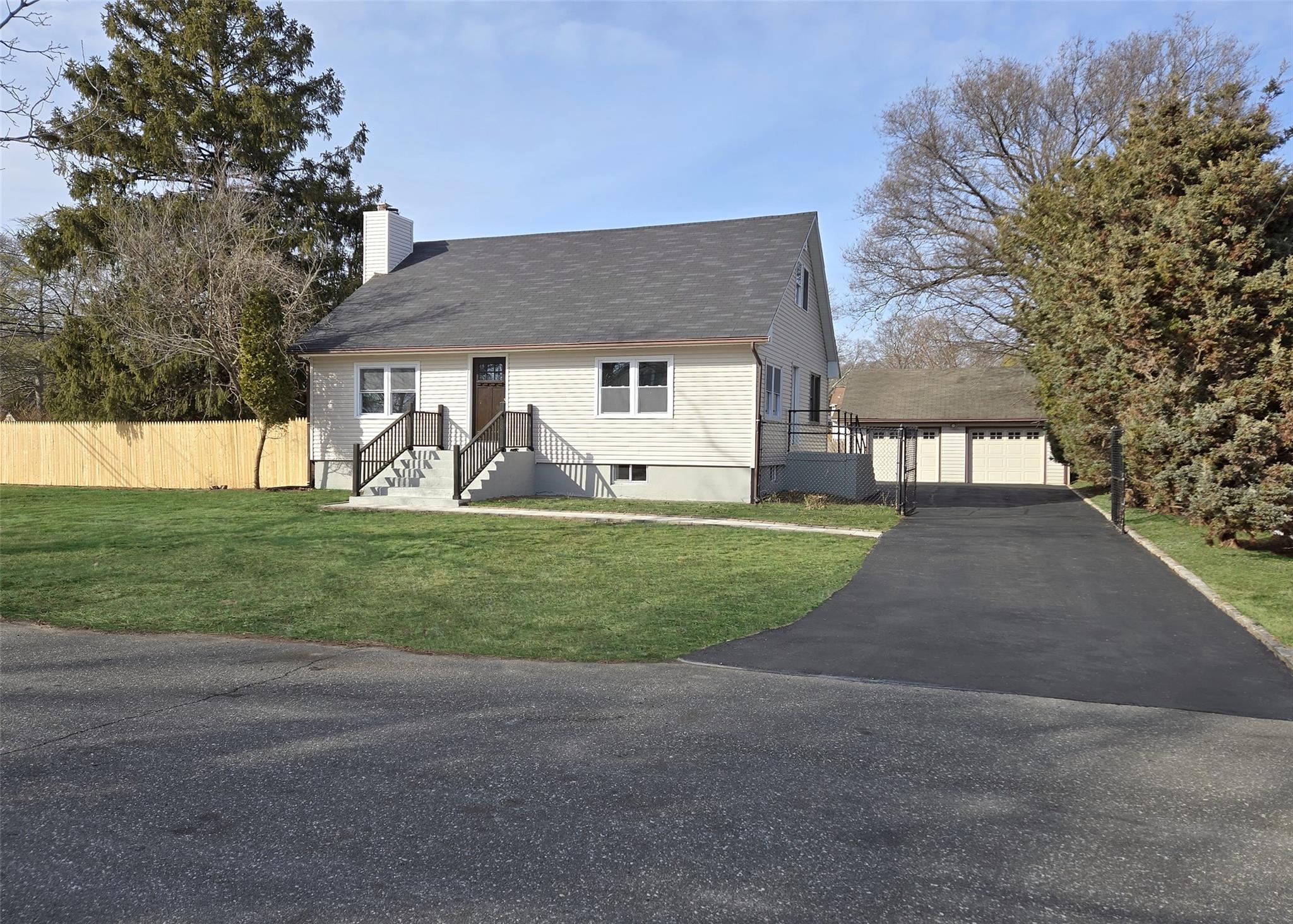 357 Twin Bark Avenue, Holbrook, New York image 1