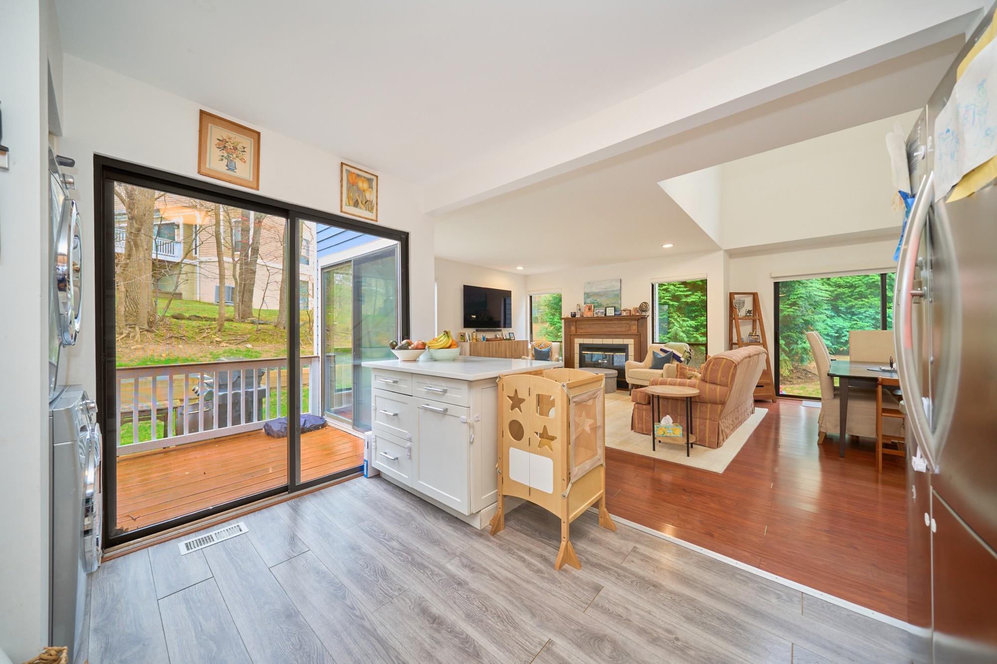 41 Westwood Circle, Irvington, New York image 3