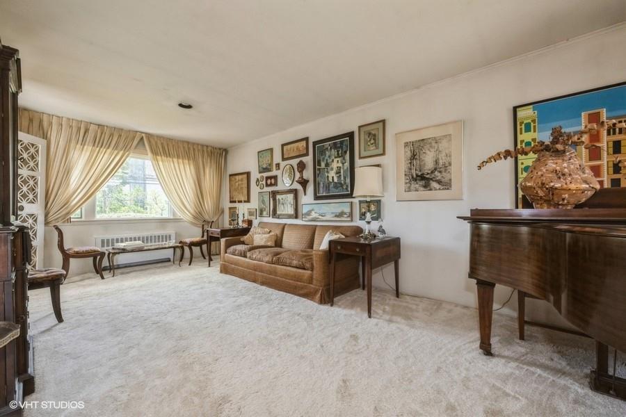 1024 Johnston Avenue, Wantagh, New York image 4