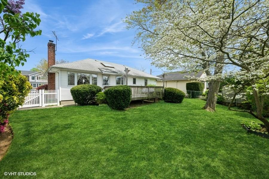 1024 Johnston Avenue, Wantagh, New York image 24