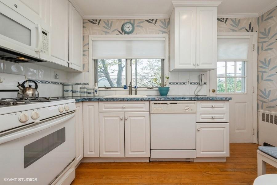 1024 Johnston Avenue, Wantagh, New York image 11