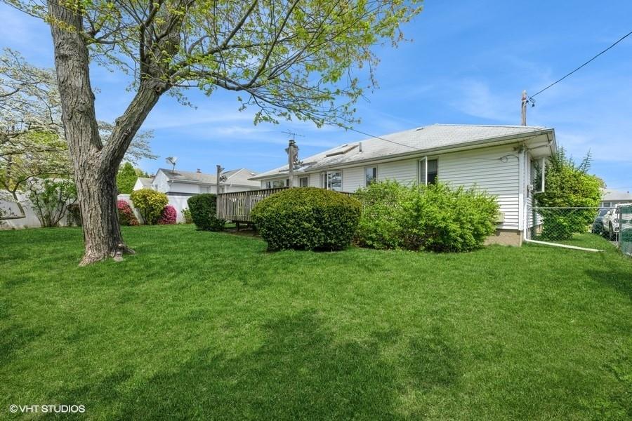 1024 Johnston Avenue, Wantagh, New York image 26