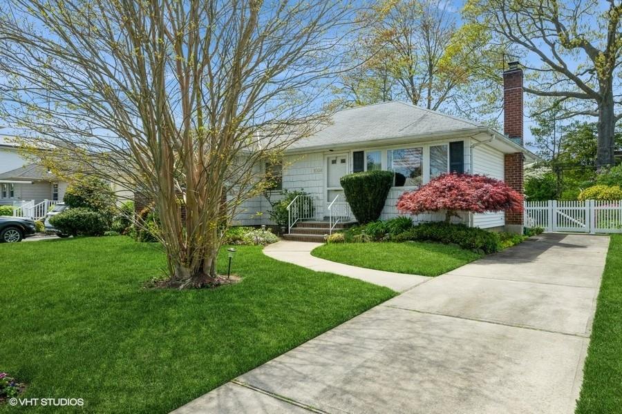 1024 Johnston Avenue, Wantagh, New York image 3