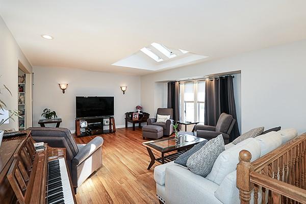 80 Lauren Avenue, Dix Hills, New York image 4