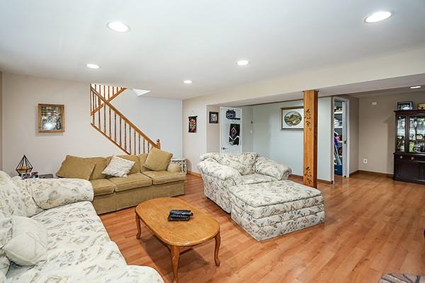 80 Lauren Avenue, Dix Hills, New York image 25