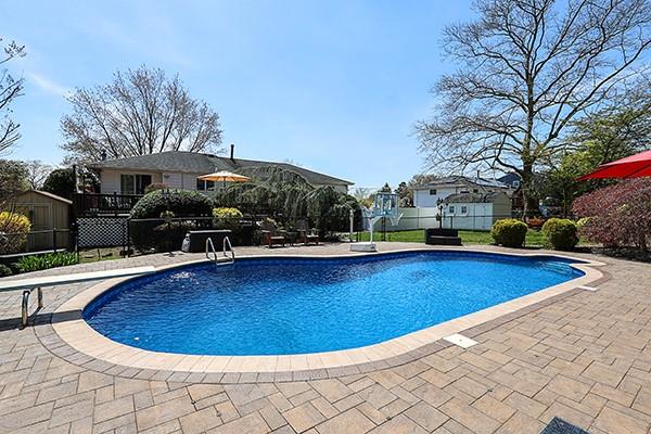 80 Lauren Avenue, Dix Hills, New York image 40