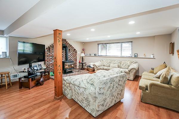 80 Lauren Avenue, Dix Hills, New York image 24