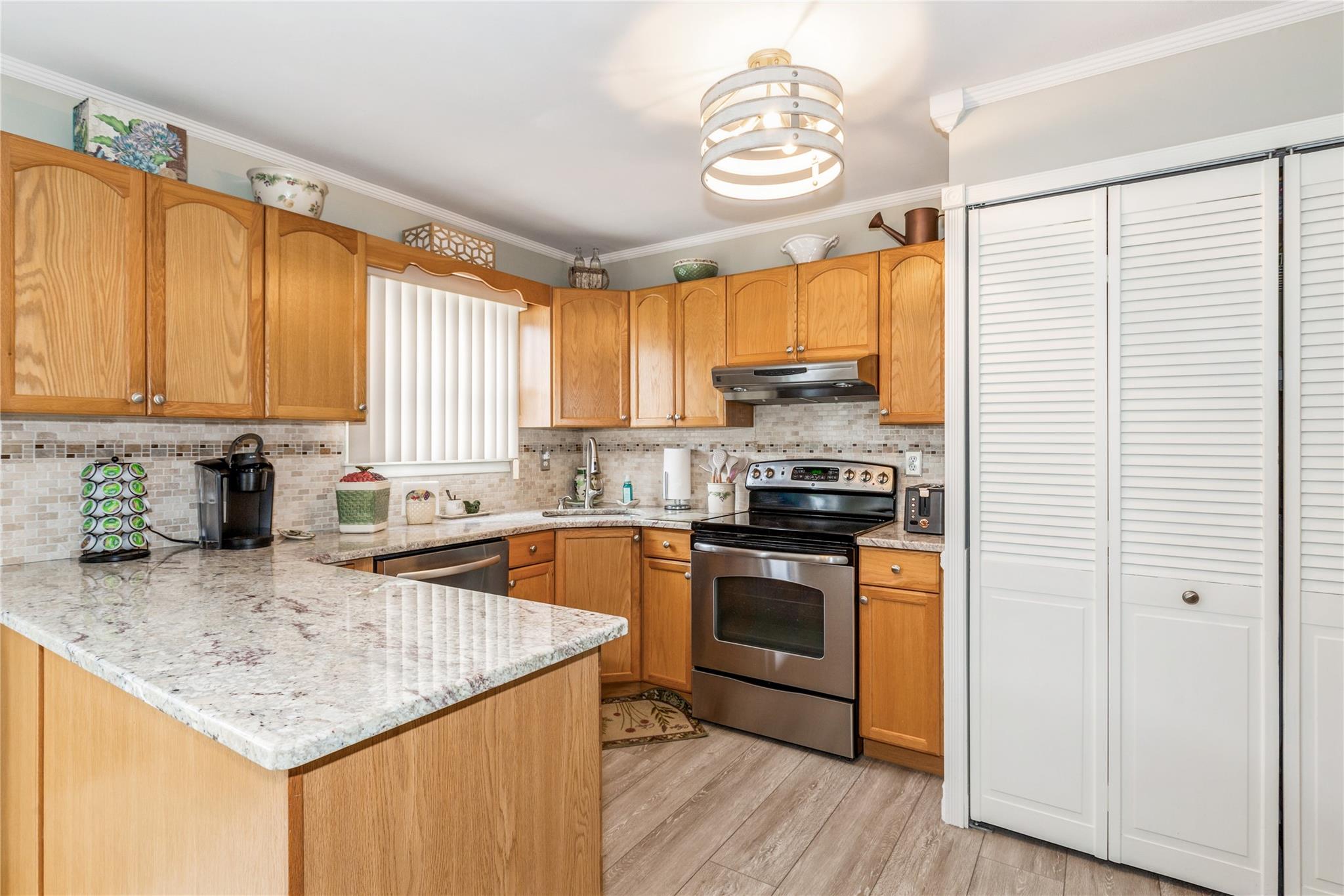 16 Puritan Avenue, Mount Sinai, New York image 3