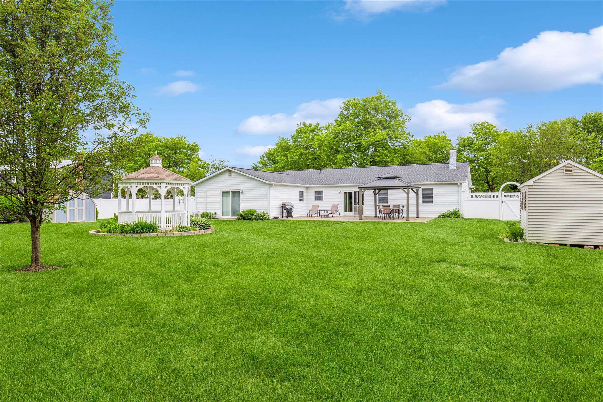 16 Puritan Avenue, Mount Sinai, New York image 16