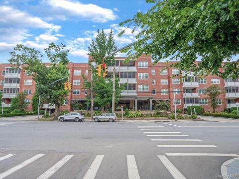 1 Kensington 107 Great Neck NY 11021