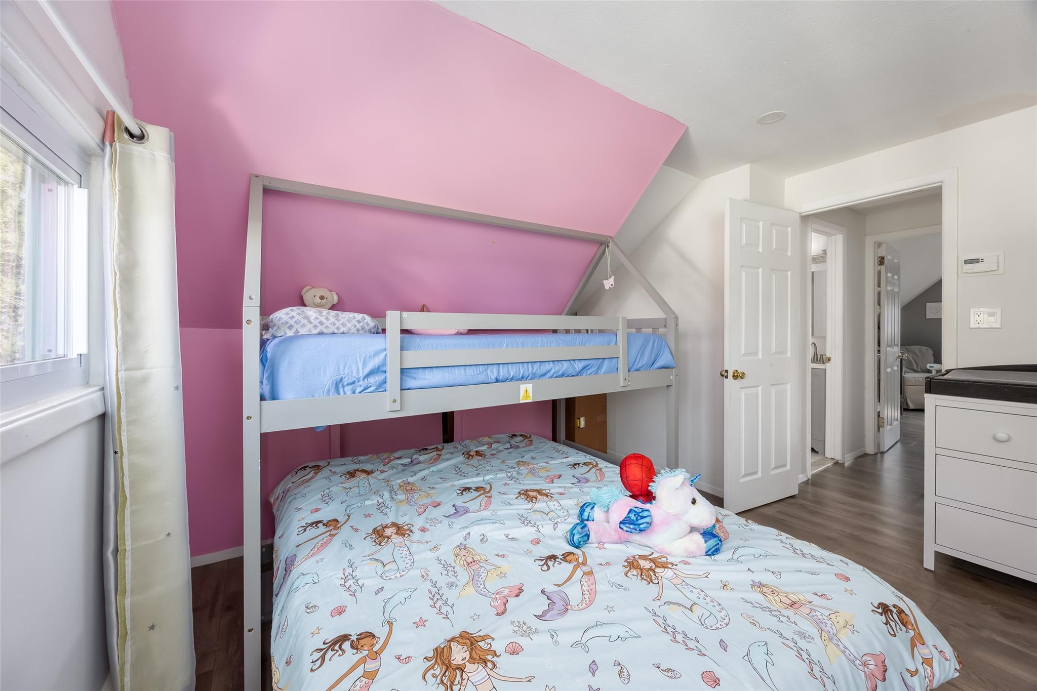 11 Friendly Road, Hicksville, New York image 19
