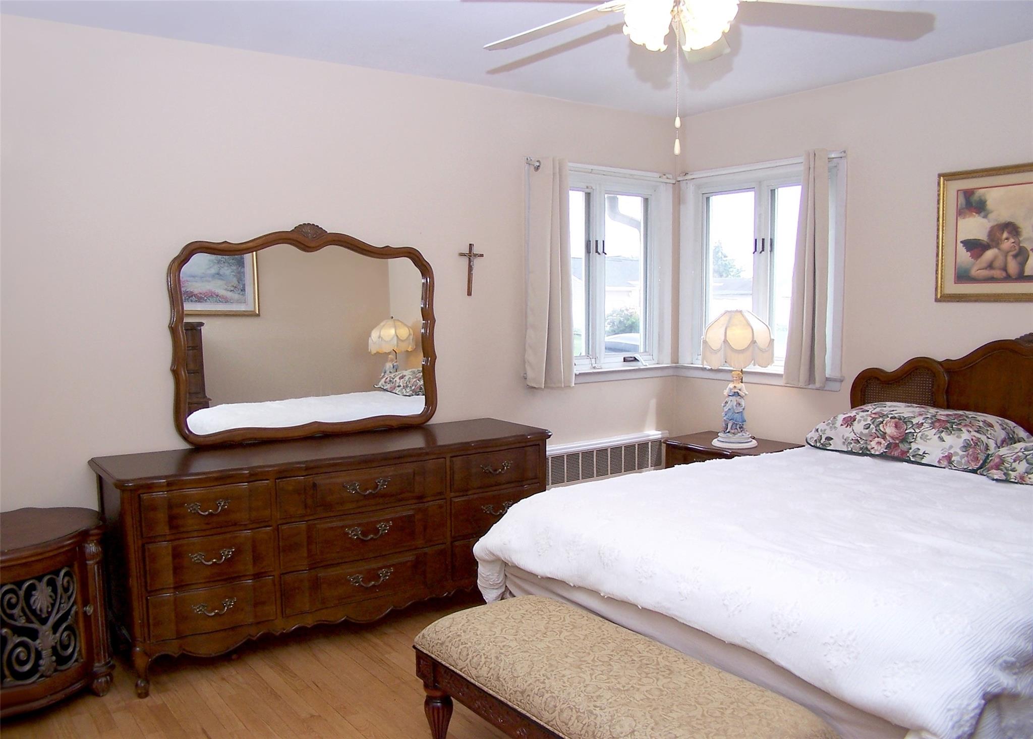 45 Cabota Avenue, Copiague, New York image 13