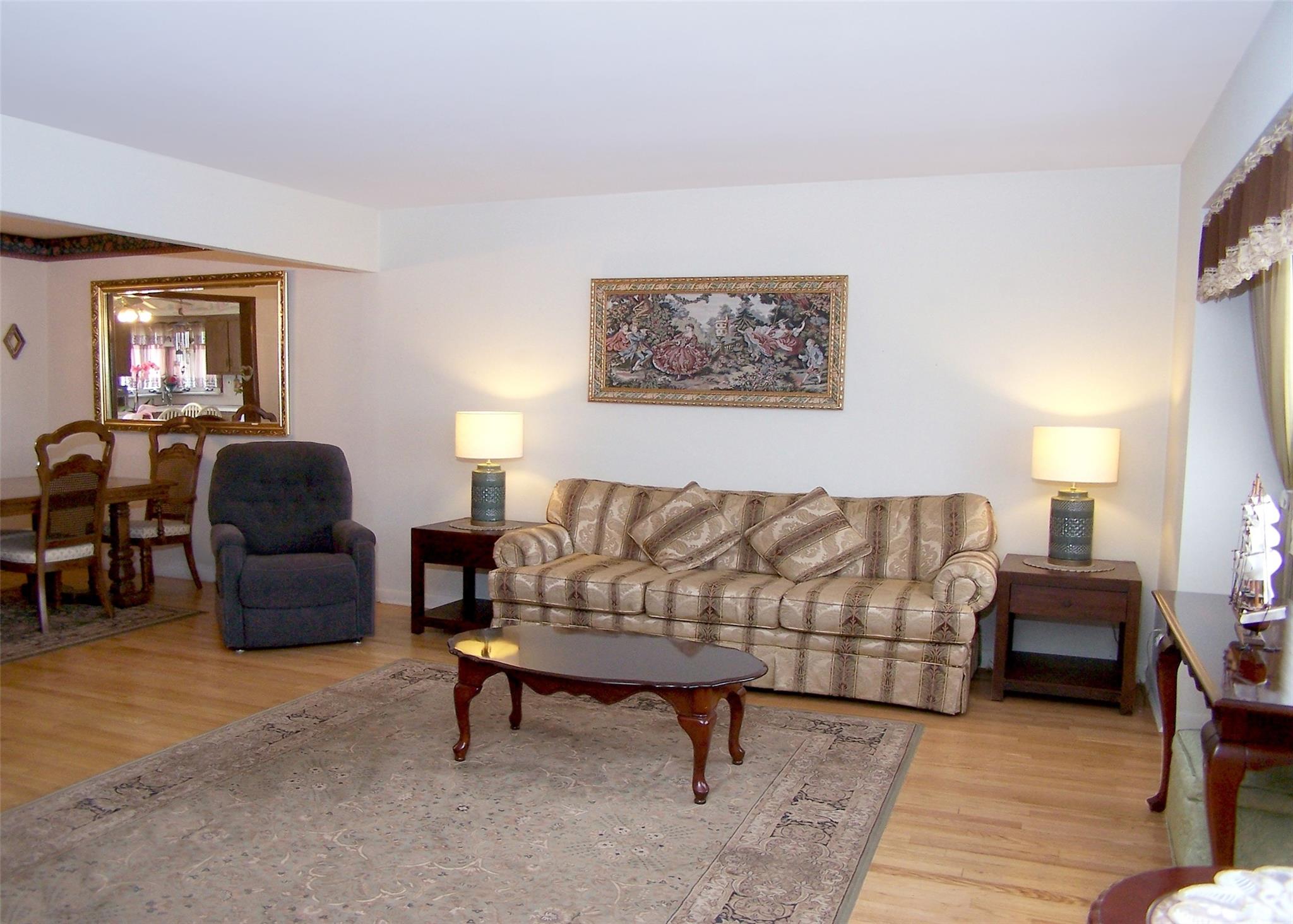 45 Cabota Avenue, Copiague, New York image 6