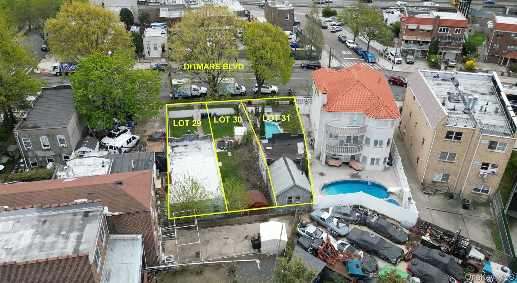 70-07, 70-11 Ditmars Boulevard