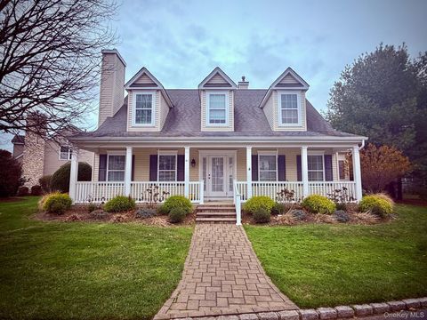 41 Golden Spruce Drive Calverton NY 11933