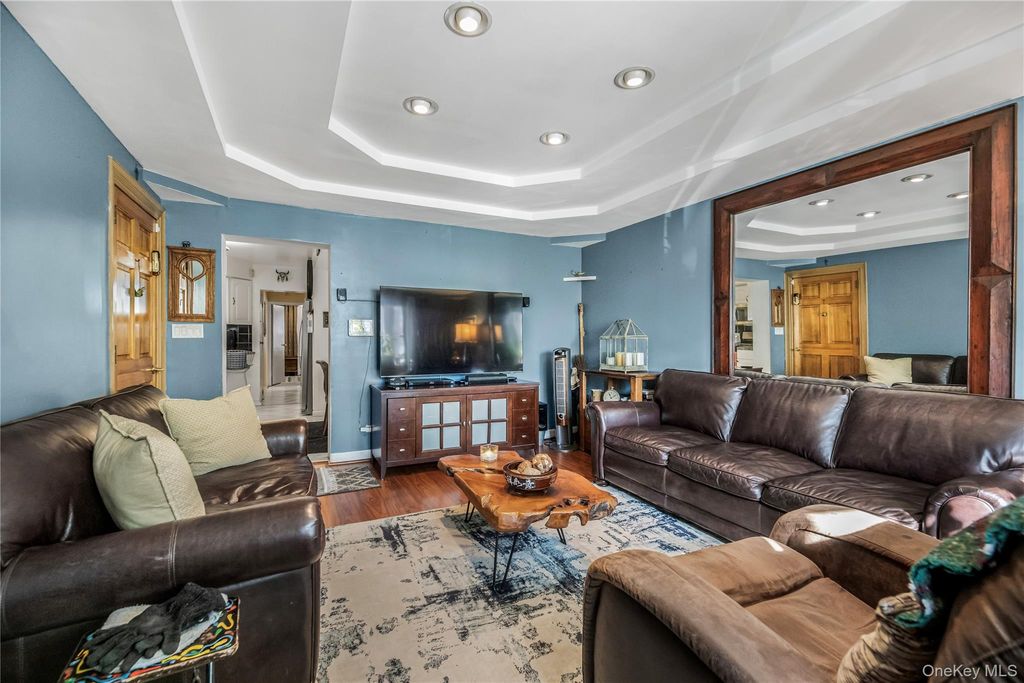 Photo of 2415 St Raymonds Avenue, Bronx, NY 10461 (MLS # 959812)