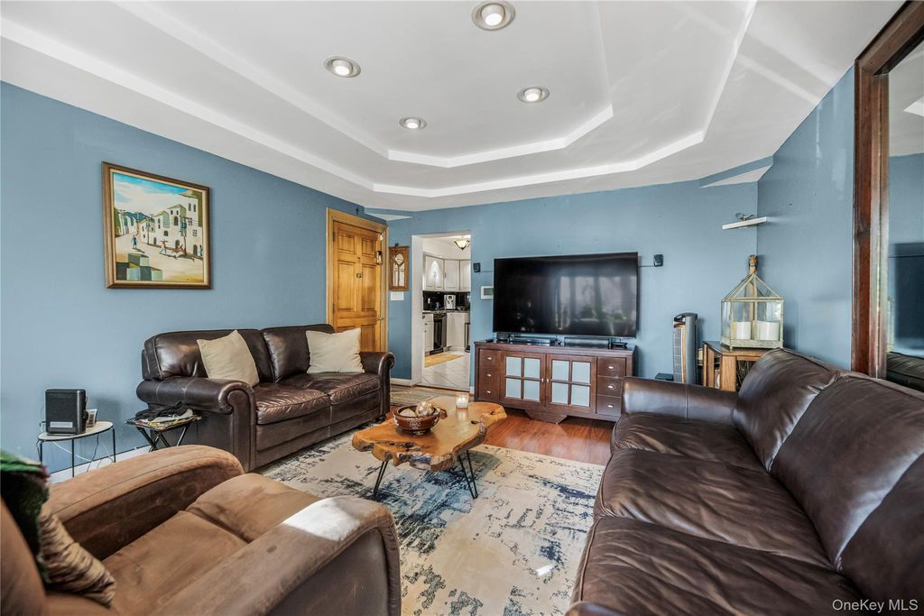 Photo of 2415 St Raymonds Avenue, Bronx, NY 10461 (MLS # 959812)