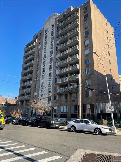 Photo of 97-12 63rd Drive #8B, Rego Park, NY 11374 (MLS # 985466)