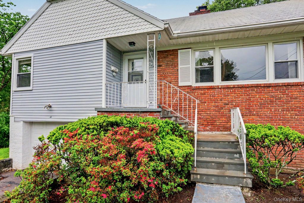 Photo of 24 Bradford Avenue, Harrison, NY 10528 (MLS # 994439)