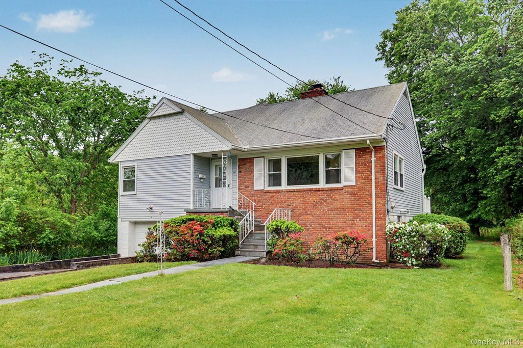 Photo of 24 Bradford Avenue, Harrison, NY 10528 (MLS # 994439)
