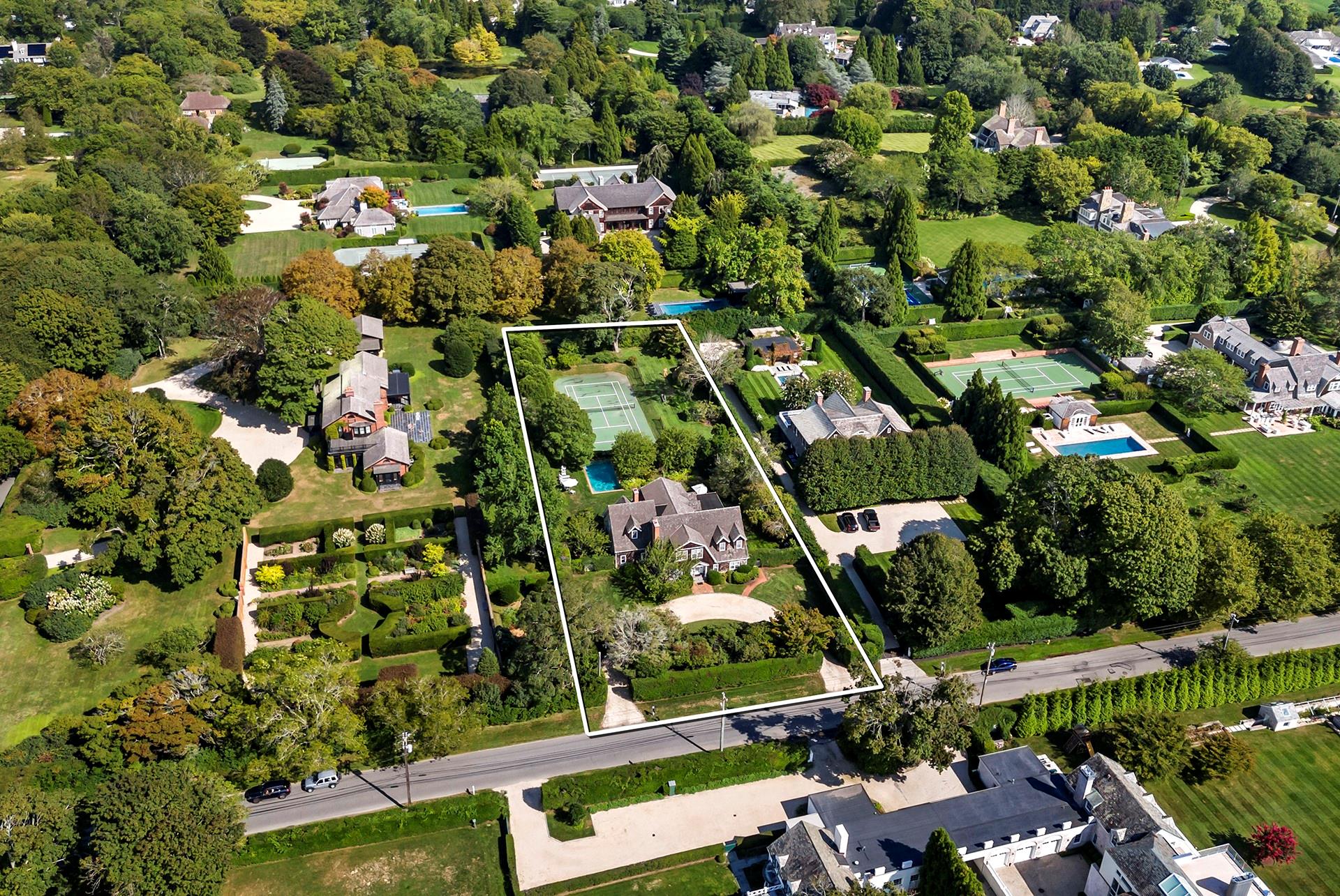 254 Captains Neck Lane, Southampton, New York image 4
