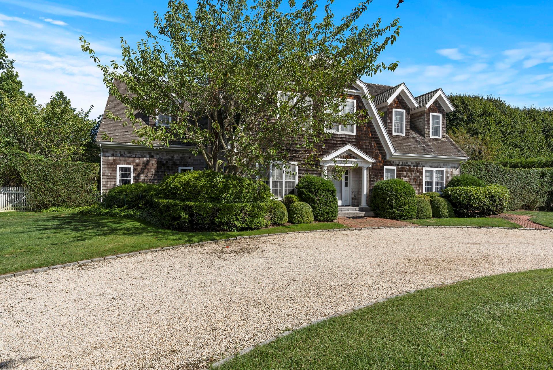 254 Captains Neck Lane, Southampton, New York image 32