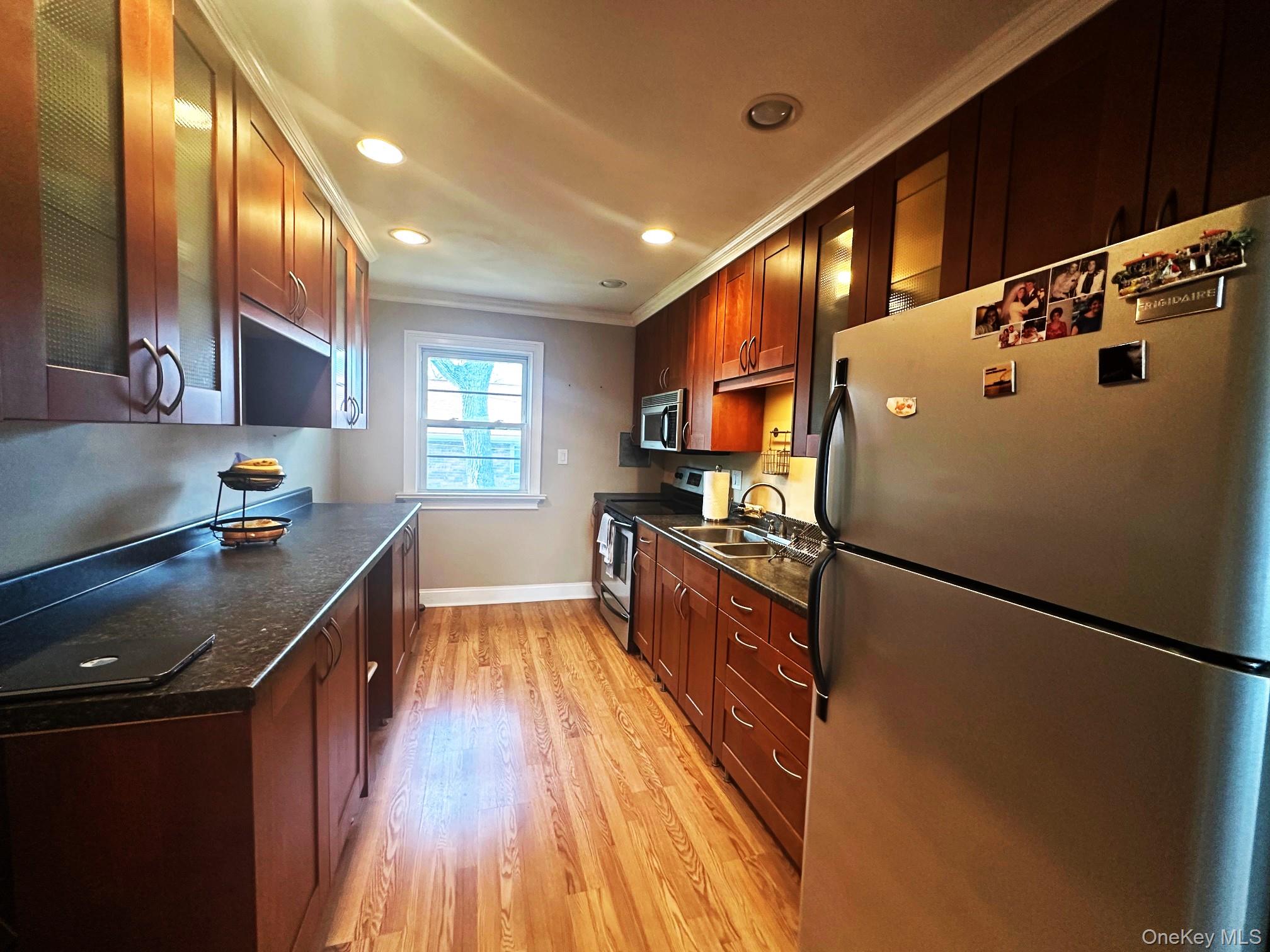 250 Beechwood Avenue 11B