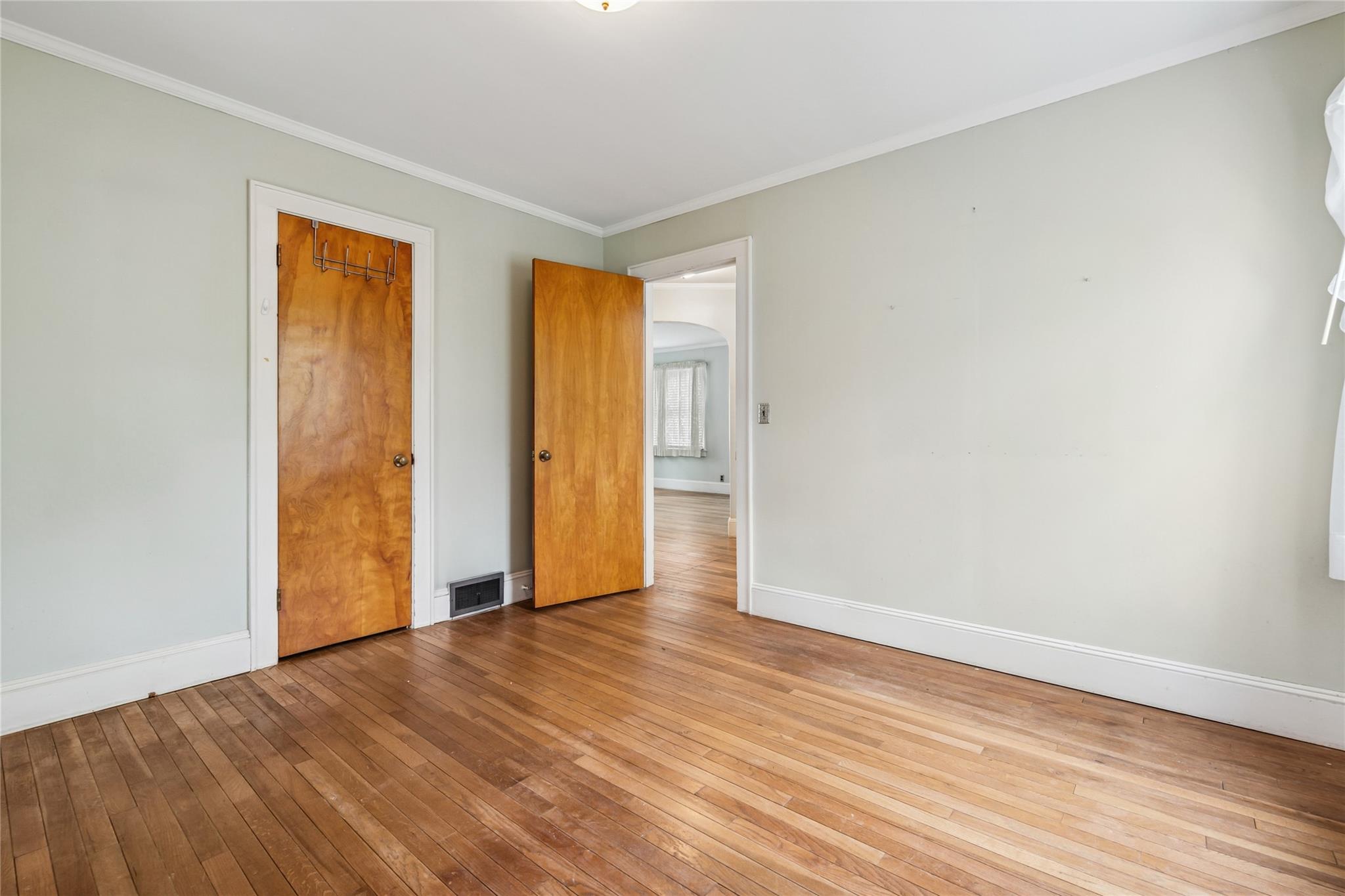 142 Woodhull Avenue, Riverhead, New York image 11