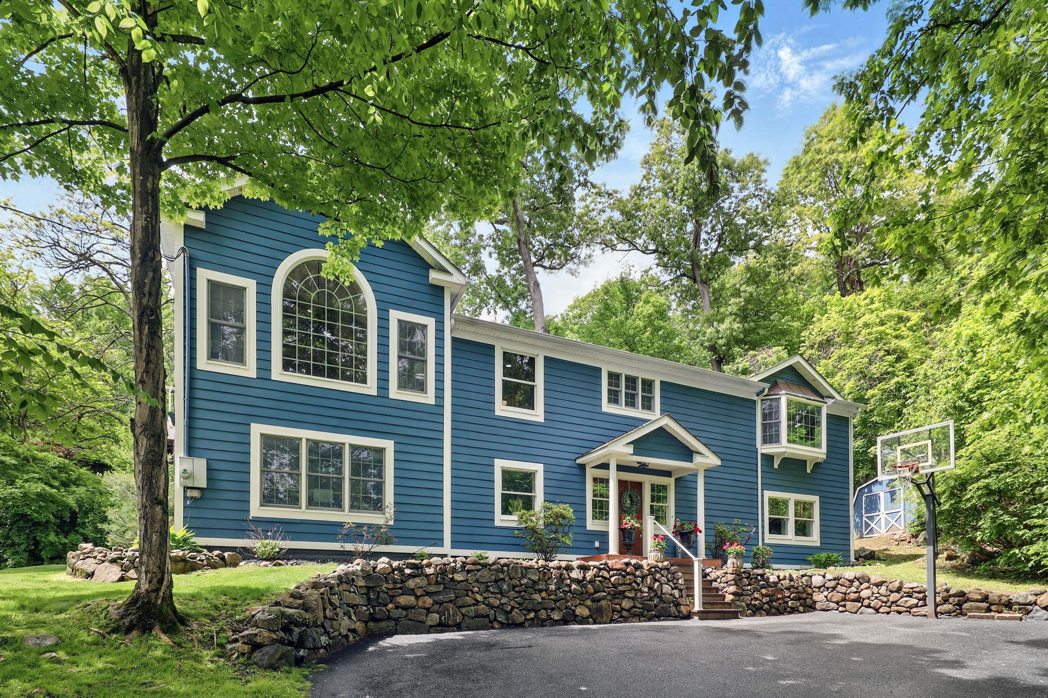 9 Saint Joans Place, Sloatsburg, New York image 2
