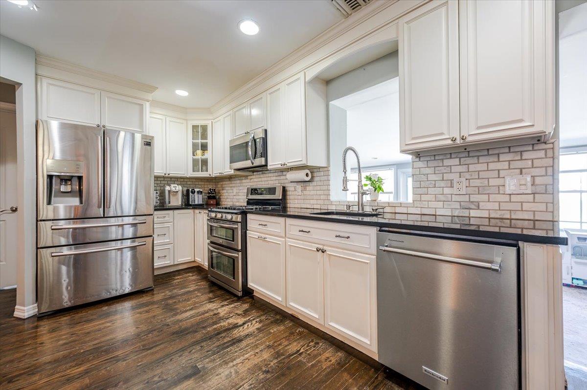 2814 River Avenue, Oceanside, New York image 2