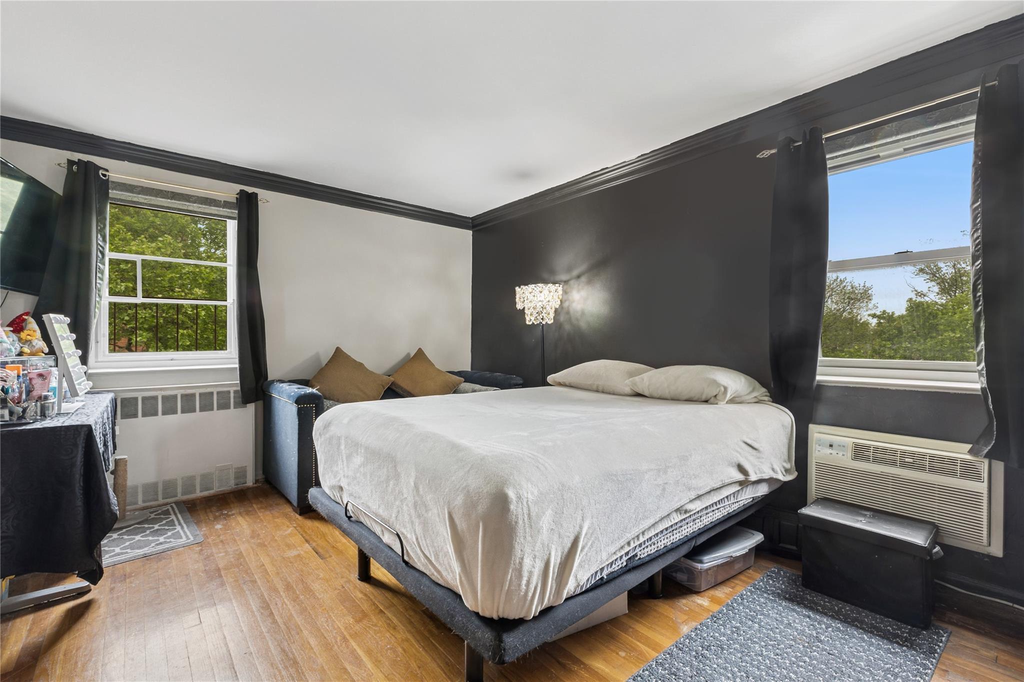 88th Street 3D, Howard Beach, Queens, NY - 1 Bedrooms  
1 Bathrooms  
5 Rooms - 