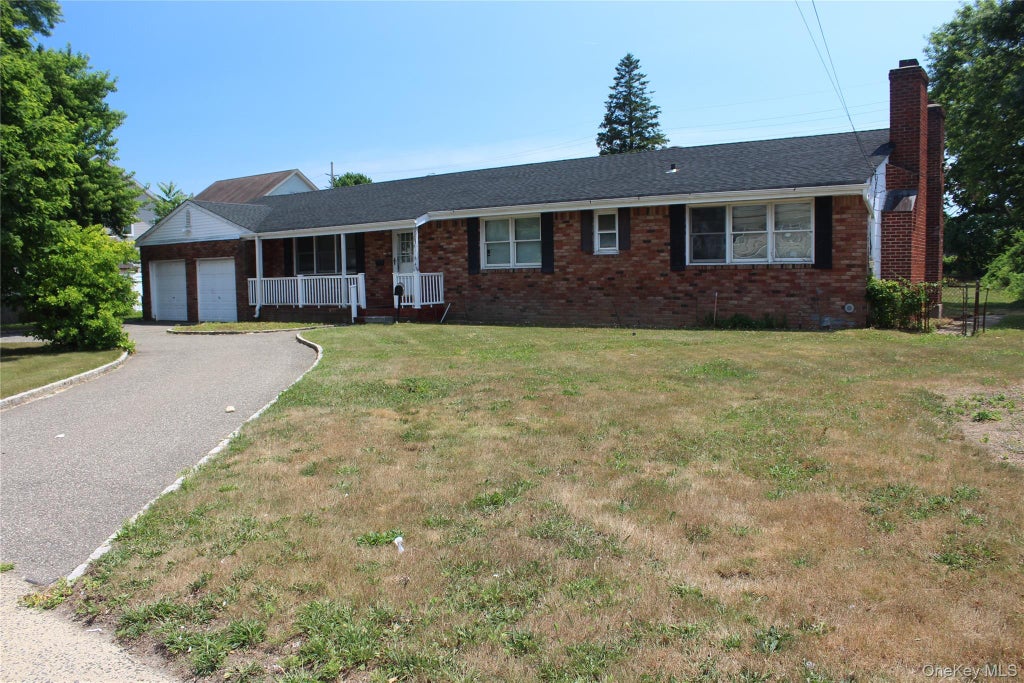 Photo of 924 Fulton Street, Farmingdale, NY 11735 (MLS # 1057838)