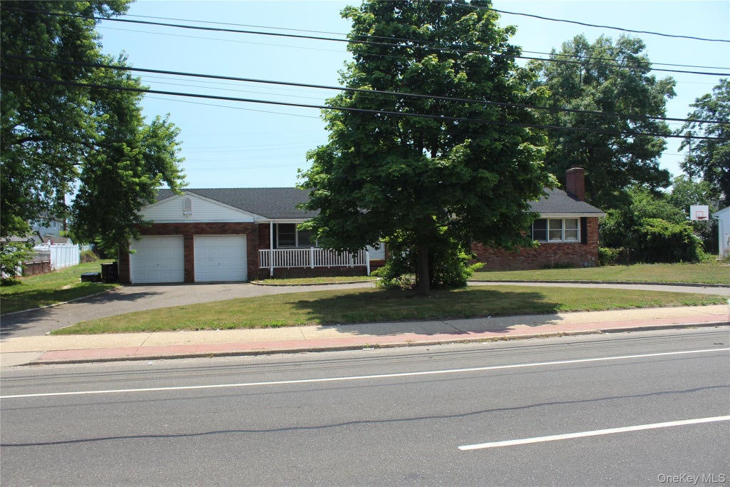 Photo of 924 Fulton Street, Farmingdale, NY 11735 (MLS # 1057838)