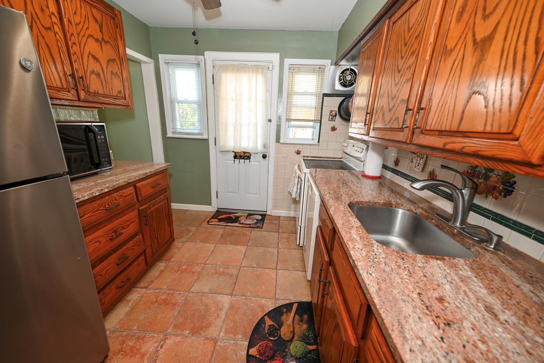 960 Holly Court, Franklin Square, New York image 8