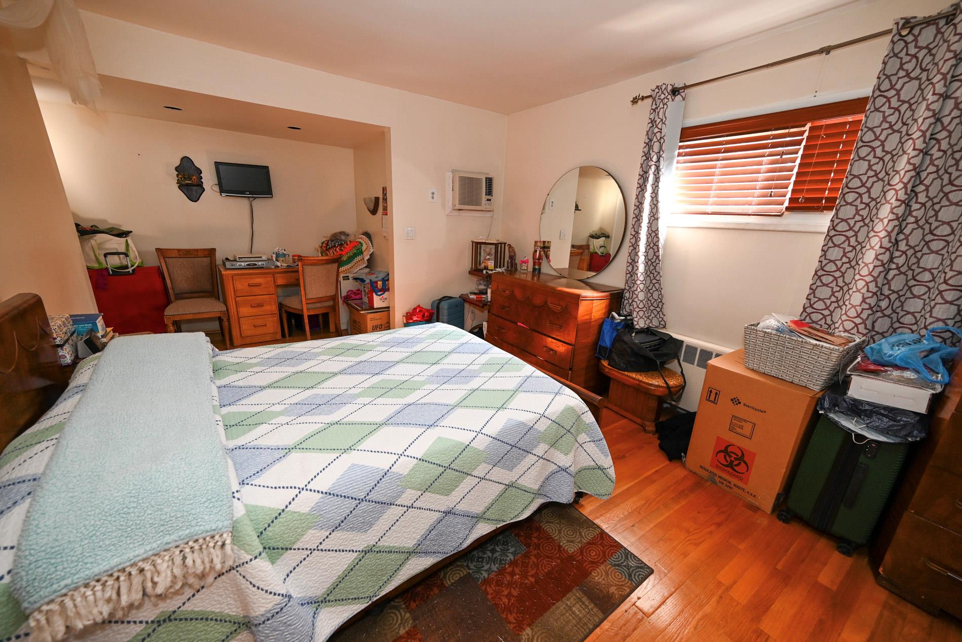 960 Holly Court, Franklin Square, New York image 10